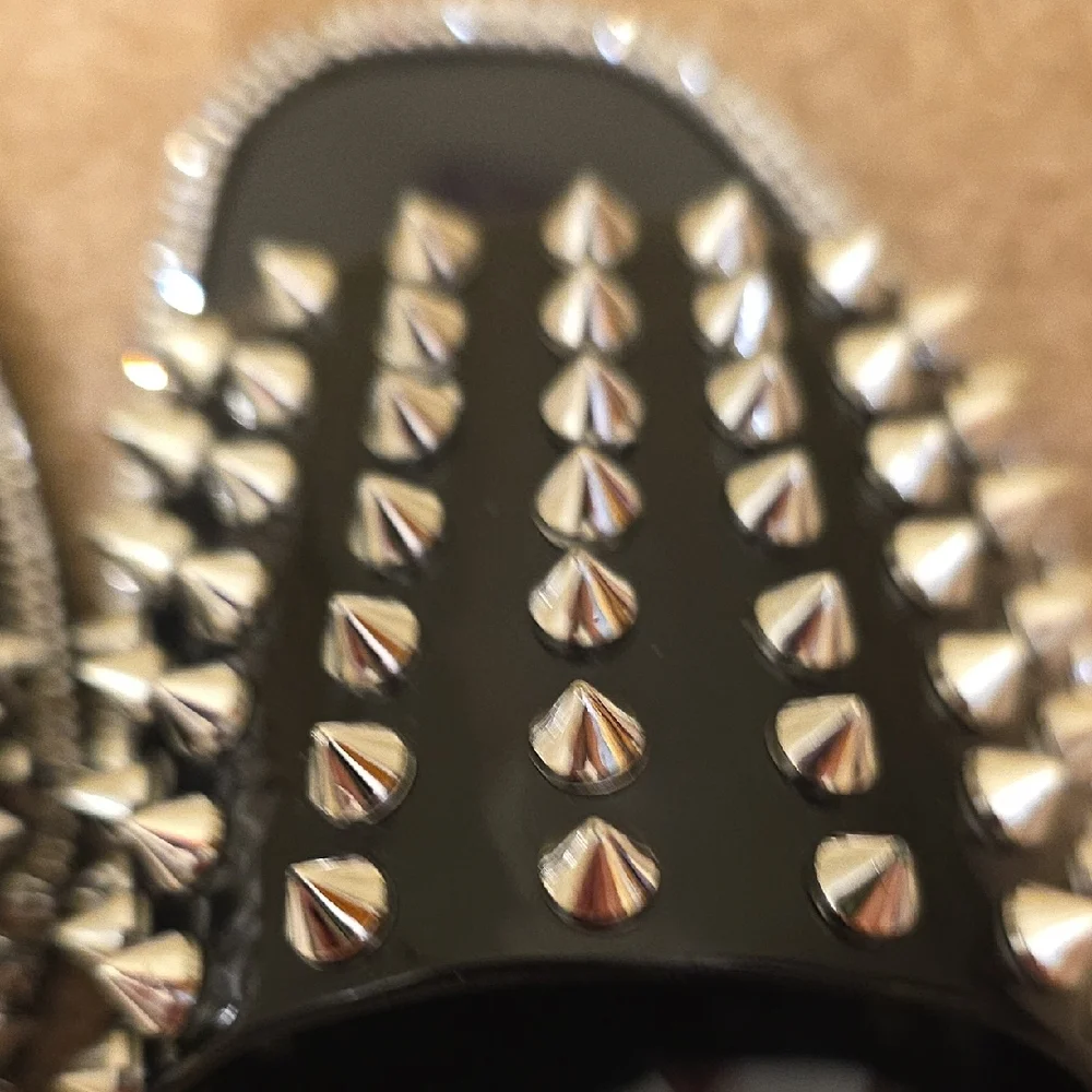 WILD DIVA Lounge Size 6 Black Sandals with Silver Studs & Rinestones - Picture 12 of 15